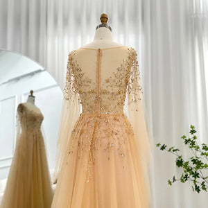 Vestido de Festa Dourado com Manga Detalhada - Modelo Especial
