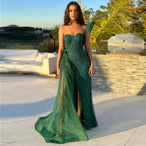 Vestido de Festa Luxo com Fenda e Manga Assimétrica