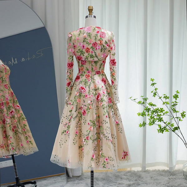 Vestido de Festa Luxo Romântico em Flores Bordadas e Casaquinho - Modelo Especial