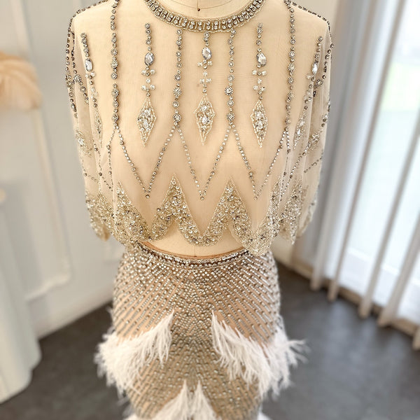 Vestido de Festa Alta Costura em Duas Peças Decorado com Strass e Plumas