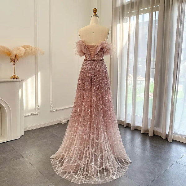 Vestido de Festa Longo com Decote com Plumas - Modelo Especial