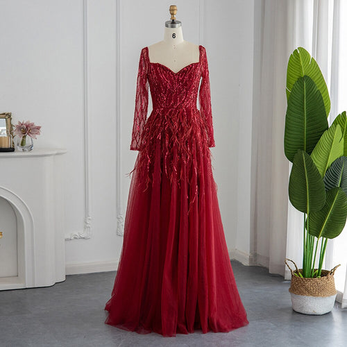 Vestido de Festa Luxo Clássico Detalhado com Plumas - Modelo Especial
