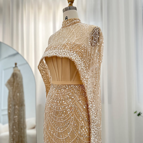 Vestido de Festa Luxuoso com Pérolas e Capa