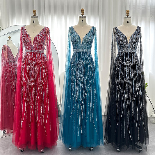 Vestido de Festa Luxo Decorado em Cristais e com Manga Capa