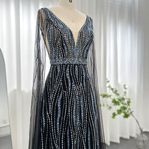 Vestido de Festa Luxo Decorado em Cristais e com Manga Capa