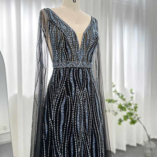 Vestido de Festa Luxo Decorado em Cristais e com Manga Capa