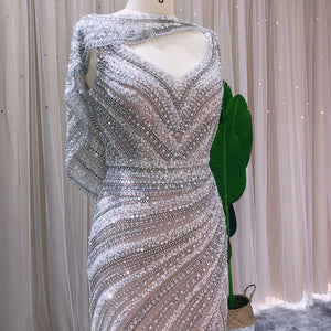 Vestido de Festa Luxo Clássico com Cravejado em Cristais com Manta - Modelo Especial