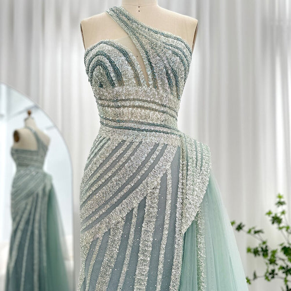 Vestido de Festa Luxo Ombro Assimétrico e Cauda em Tule - Modelo Especial
