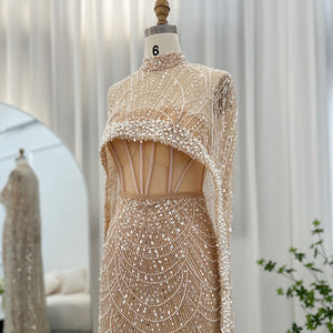 Vestido de Festa Luxuoso com Pérolas e Capa