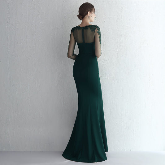 Vestido de Festa Longo com Detalhes em Renda e Apliques Florais Verde