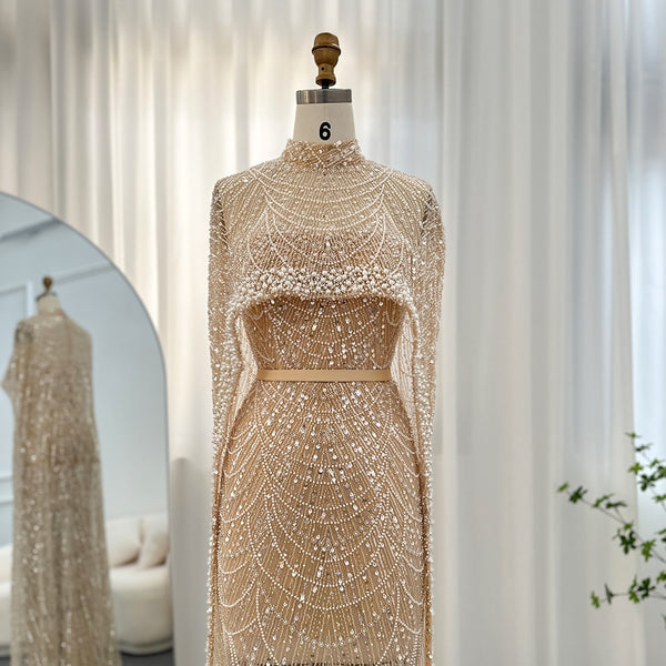 Vestido de Festa Luxuoso com Pérolas e Capa