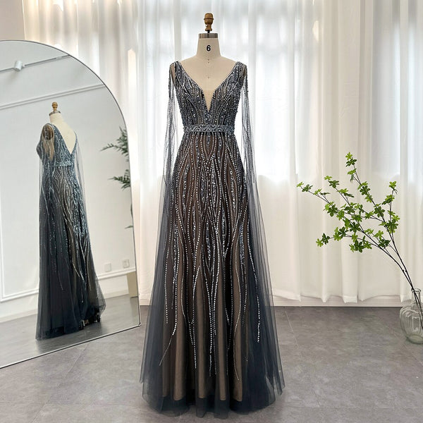 Vestido de Festa Luxo Decorado em Cristais e com Manga Capa