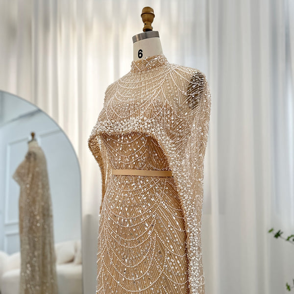 Vestido de Festa Luxuoso com Pérolas e Capa