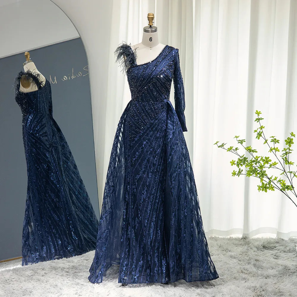 Vestido de Festa com Pluma Adornado com Brilho - Modelo Especial