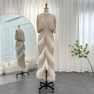 Vestido de Festa Alta Costura em Duas Peças Decorado com Strass e Plumas