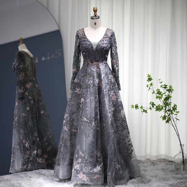 Vestido de Festa Luxo Rainha com Detalhes Florais - Modelo Especial