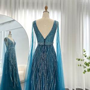 Vestido de Festa Luxo Decorado em Cristais e com Manga Capa