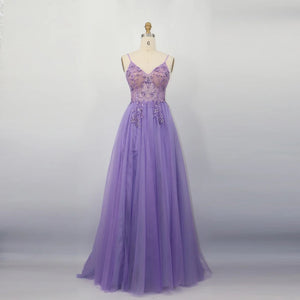 Vestido de Festa na Cor Lavanda com Brilhos na Parte Superior