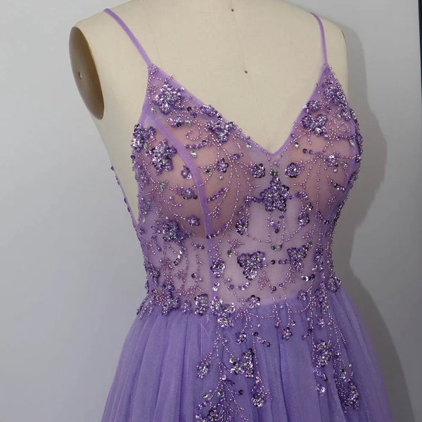 Vestido de Festa na Cor Lavanda com Brilhos na Parte Superior
